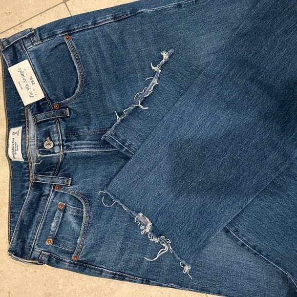 Abercrombie & Fitch Dark Blue Denim Jeans - Picture 2 of 2